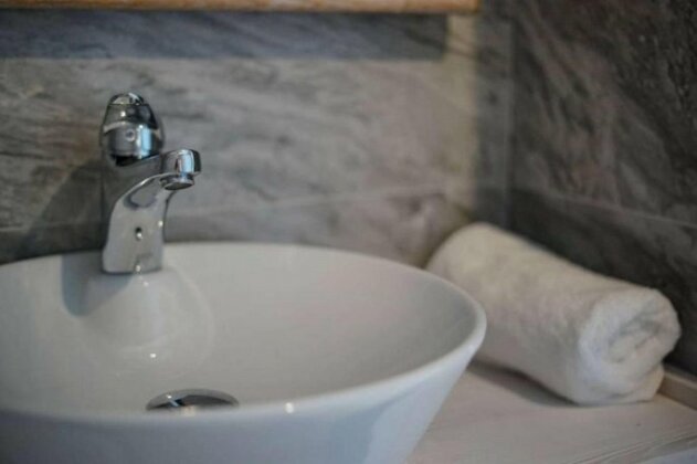 Traditional Lindian Suites - Photo4