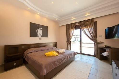 Villa Pasithea Suites - Photo2