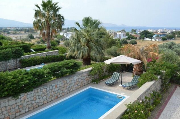 Villa with private pool just 3 minutes from the beach - Photo2