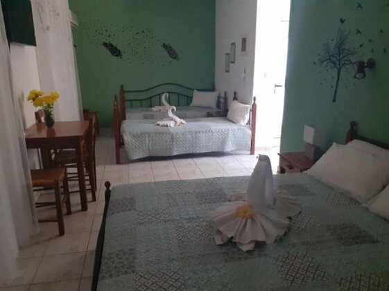 Golden Sun Apartments Rodakino - Photo2