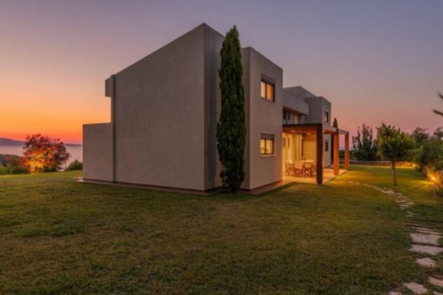 Villa Idyle - Luxury Beachfront Residence