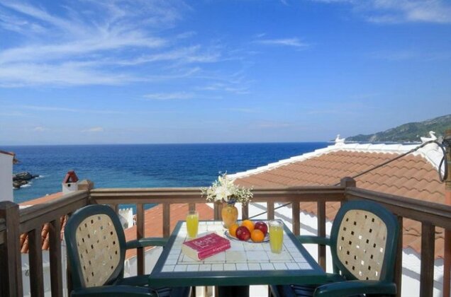 Achinos Apartments - Photo4