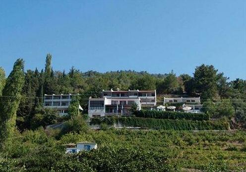 Daphne Hotel Platanakia - Photo2