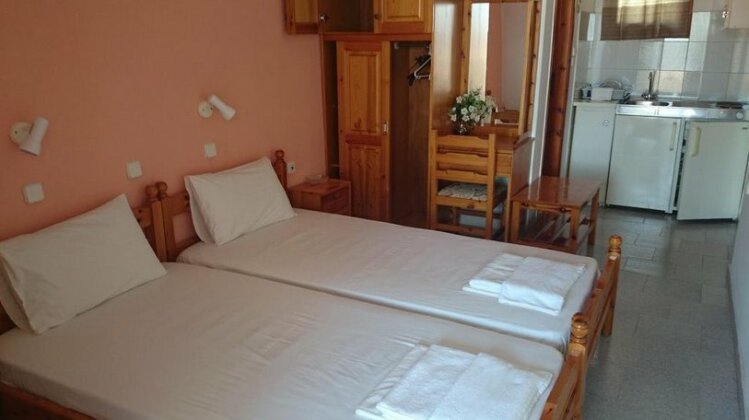 Kamelia Samos - Photo5