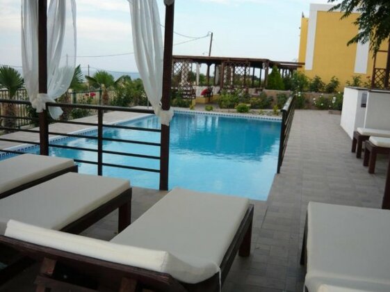 Victory Apartments Hotel - Photo4