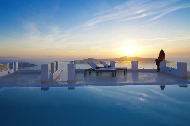 Above Blue Suites - Photo2