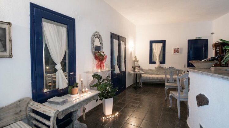 Agnadi Villa Santorini - Photo4