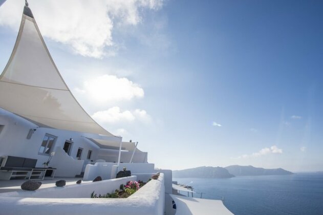 Ambition Suites - Photo3