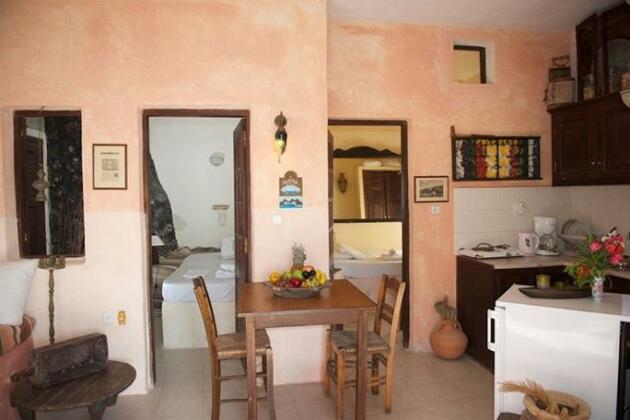 Amoudi Villas - Photo3