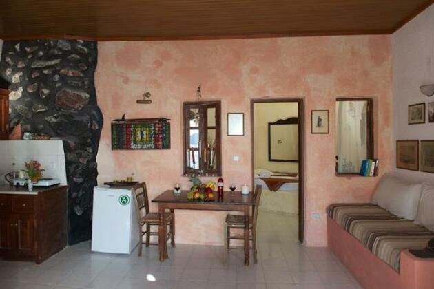 Amoudi Villas - Photo5
