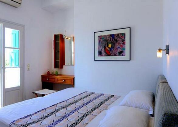 Anemoessa Rooms & Studios - Photo3