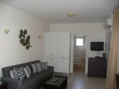 Artemisia Apartment - Photo4
