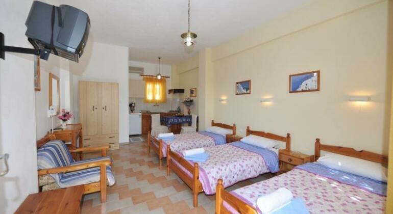 Athina Villa Perissa - Photo3