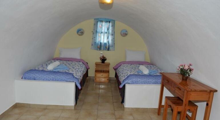 Athina Villa Perissa - Photo4