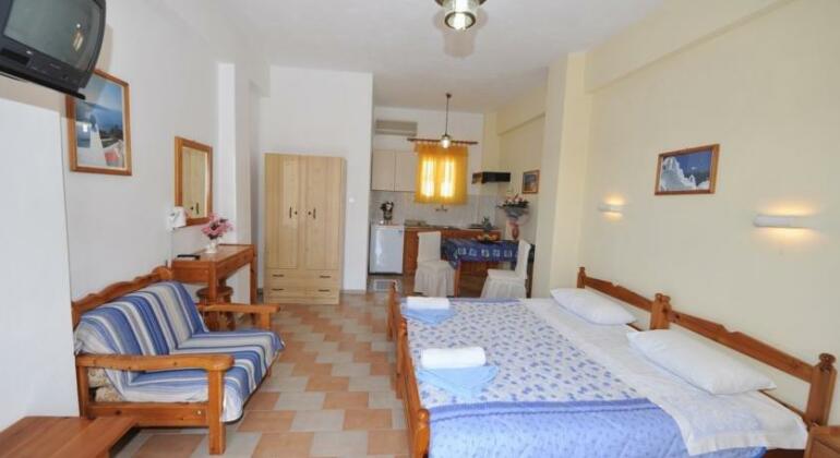 Athina Villa Perissa - Photo5
