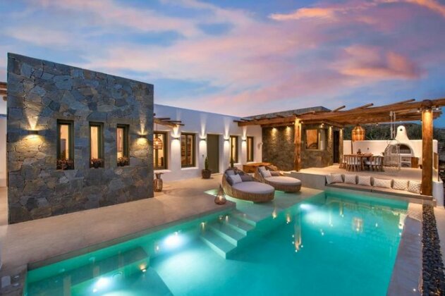 Ayama Hideaway Villa by Calm Collection - Photo3