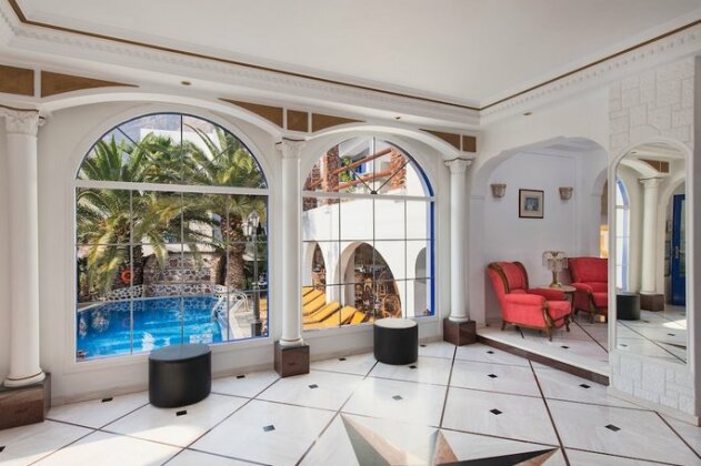 Blacksandy Beach Hotel - Photo3