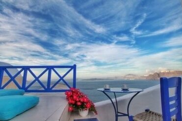 Blu Blanco Oia Cave House - Photo2