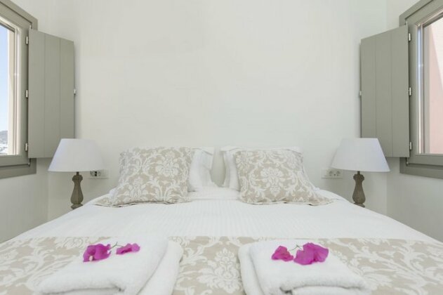 Caldera Houses Oia - Photo3