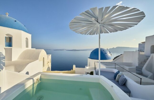 Cave Suite Oia - Photo2