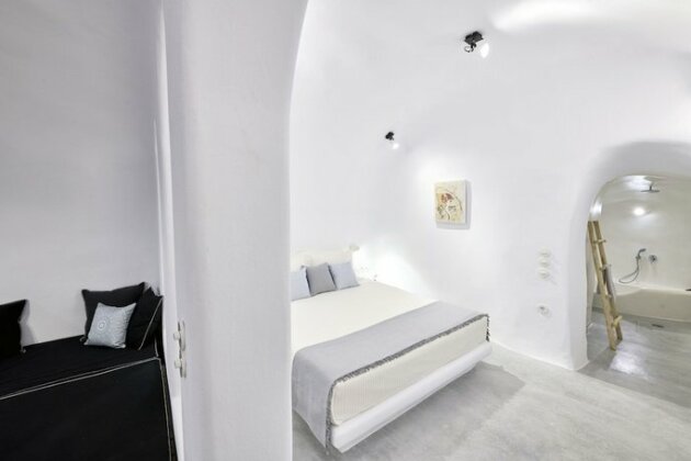 Cave Suite Oia - Photo4