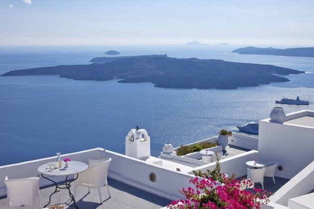 Cliff Side Suites - Photo2
