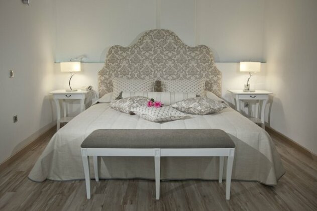 Delfini Villas - Photo2