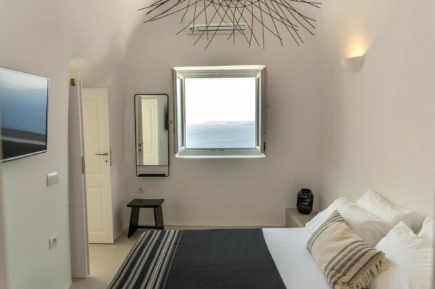 Delta Suites Santorini - Photo2