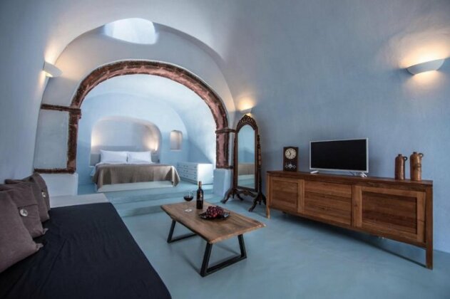 Elia 1968 Cave Houses - Photo5