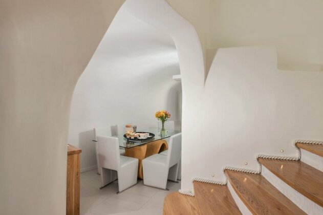 Elite Luxury Suites - Photo3