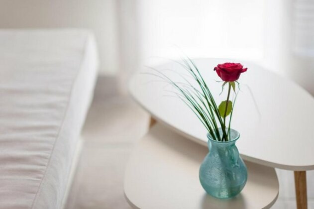 Enalion White Suites Oia - Photo5