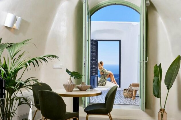 Gitsa Cliff Luxury Villa - Photo4
