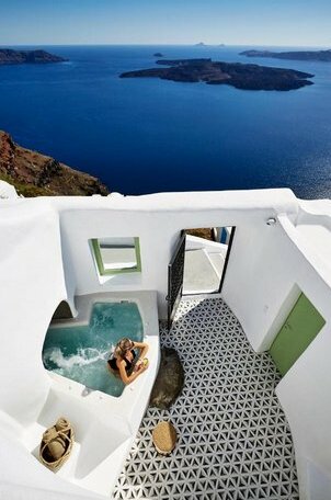 Gitsa Cliff Luxury Villa - Photo5