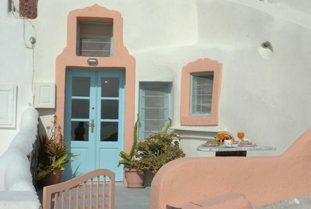Greek Paradise In Oia - Photo2