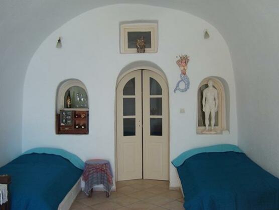 Greek Paradise In Oia - Photo3