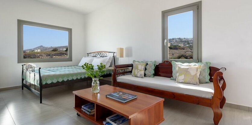 Home of Lilies - Photo5
