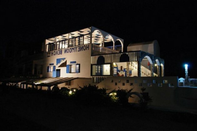 Honeymoon Beach Apartments - Photo3