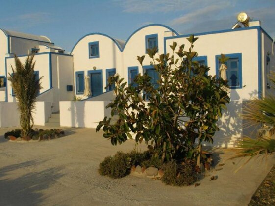 Hotel Paradisos Oia - Photo2
