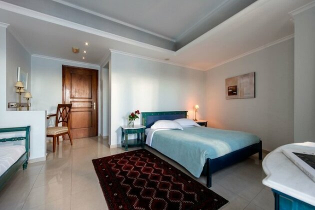 Hotel Villa Renos - Photo3