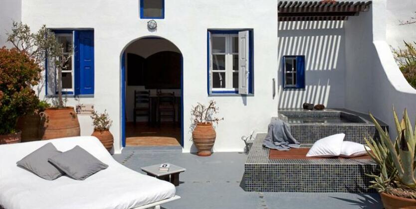 Ikies Traditional Houses Santorini - Photo2