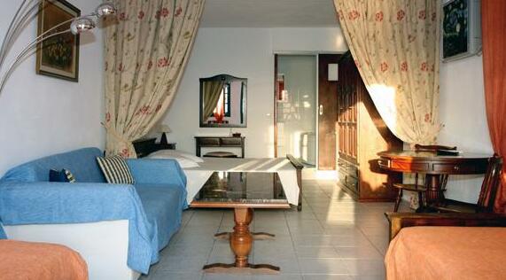 Imerovigli Palace Luxury Suites - Photo5