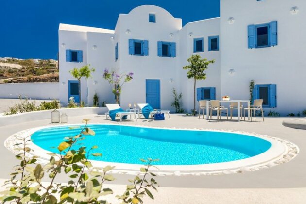 Isuites Santorini - Photo2