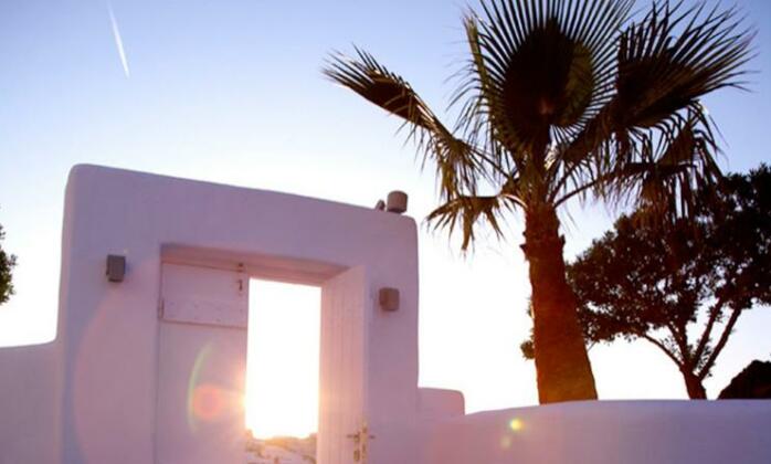 Kirini Santorini - Photo5