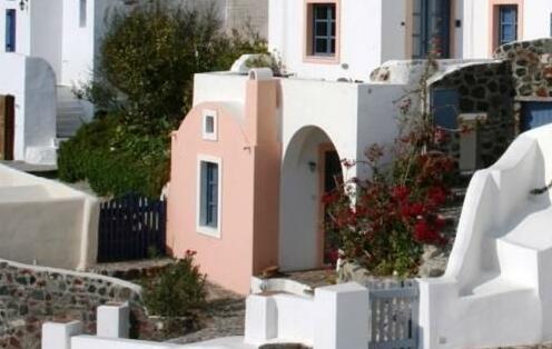 Lava Oia's - Photo2