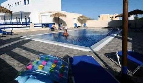Mary Rooms Perivolos - Photo4