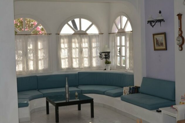 Melina Hotel Fira Santorini - Photo4