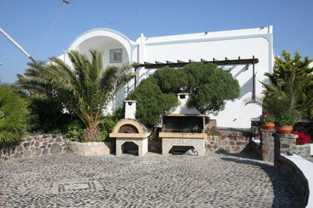 Milos Villas Hotel - Photo2