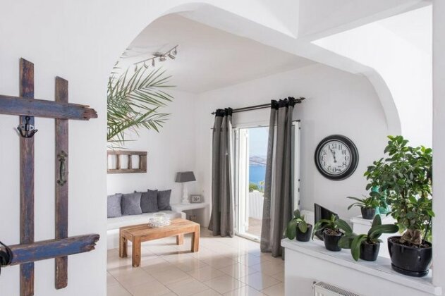 Morfes House - Photo2