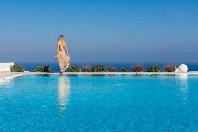 Myst Boutique Hotel - Photo2