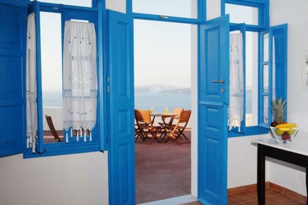 Oia Cave Houses - Photo2
